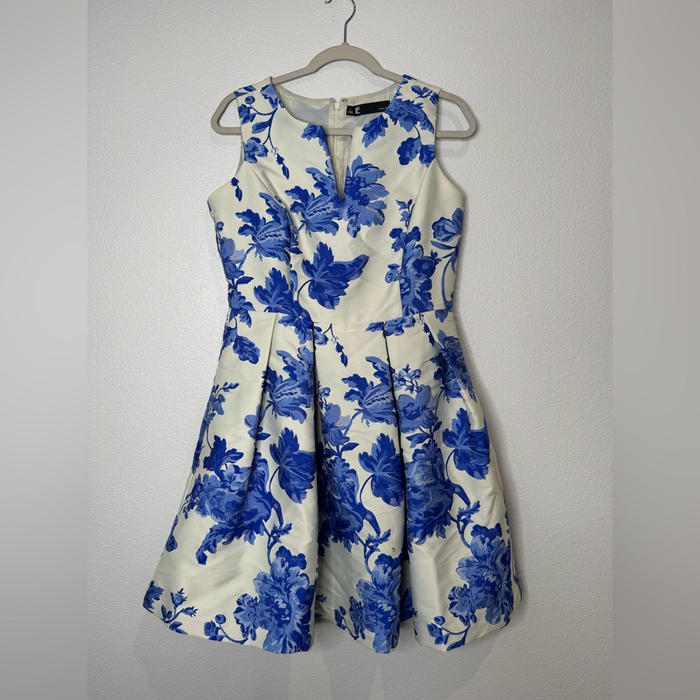Floral Print Dress With Pockets